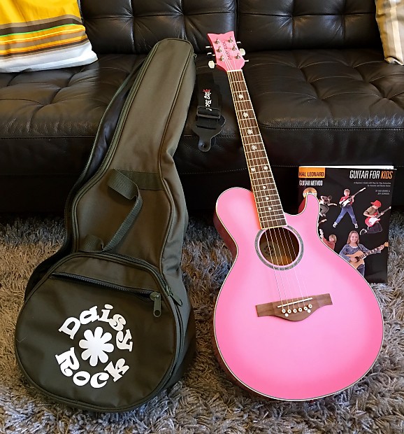 Daisy Rock 6260 Wildwood Acoustic Guitar 3 4 Size Pink