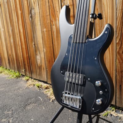 G&L USA Kiloton-5 Fretless Jet Black Satin Frost 5-String Electric Bass w/ Black Tolex Case (2023) image 5