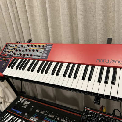 Nord Lead 2 49-Key 12-Voice Polyphonic Synthesizer 1997 - 2003 - Red