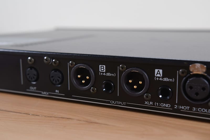 Roland SN-700 Noise/Hum Eliminator (church owned) CG00JTC