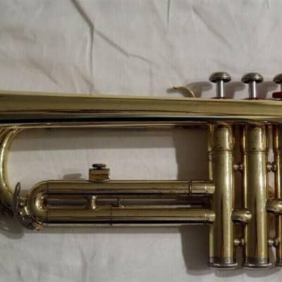YAMAHA YTR 232 Bb Trumpet Serial 103104 With Case image 9
