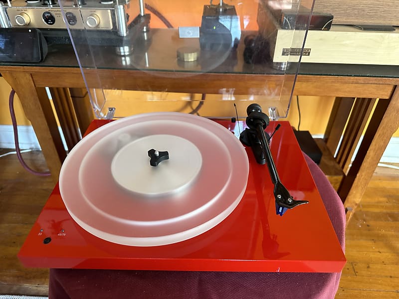 Pro-Ject Debut Carbon Esprit SB Turntable with Speed Box, Acrylic Platter 2010s - Red image 1