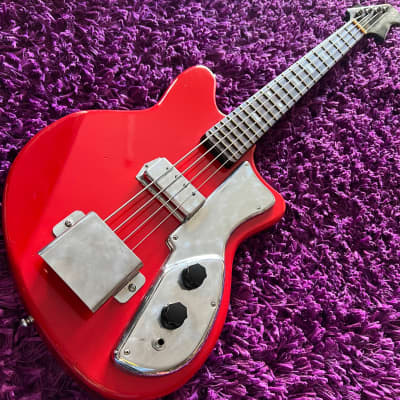 Late 1960s Guyatone EB-4 Short Scale Electric Bass Guitar (Red) for sale