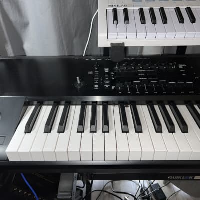 Excellent Condition Korg KRONOS 2 88-Key Digital Synthesizer Workstation 2014 - Present - Black/Wood