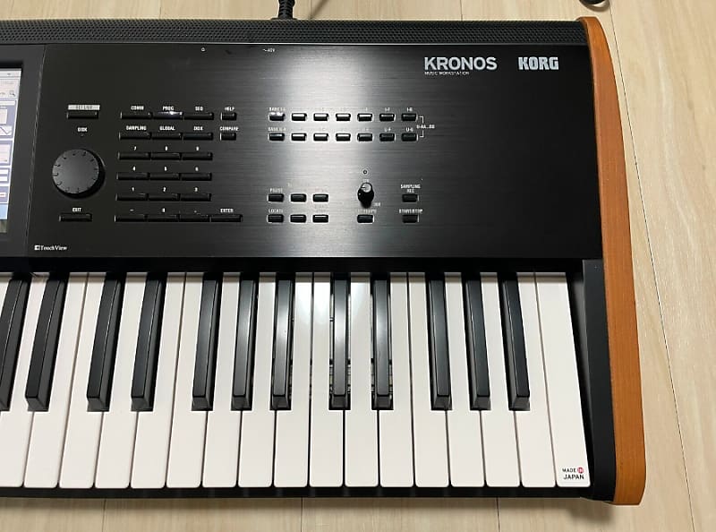 Korg Kronos 2 61-Key Music Workstation Keyboard Synthesizer