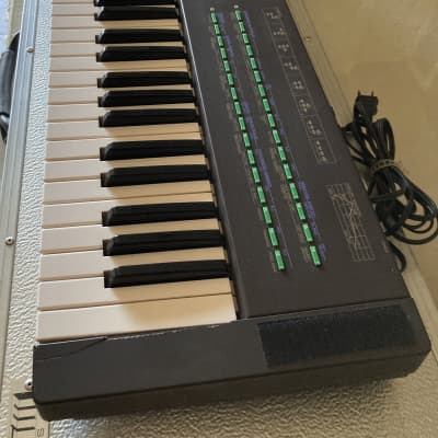 Yamaha DX21 Programmable Algorithm Synthesizer 1985 - Black