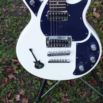 First Act volkswagon electric guitar  white image 11