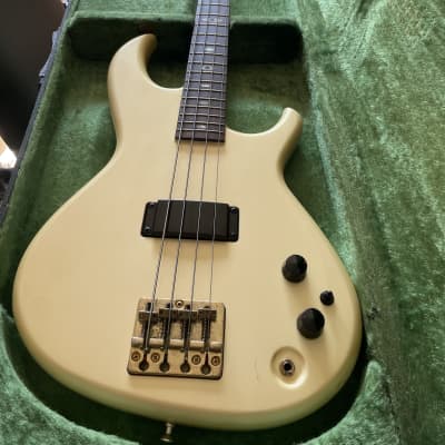 1983 Aria Pro II SB Elite II Neckthrough Bass (Pearl White