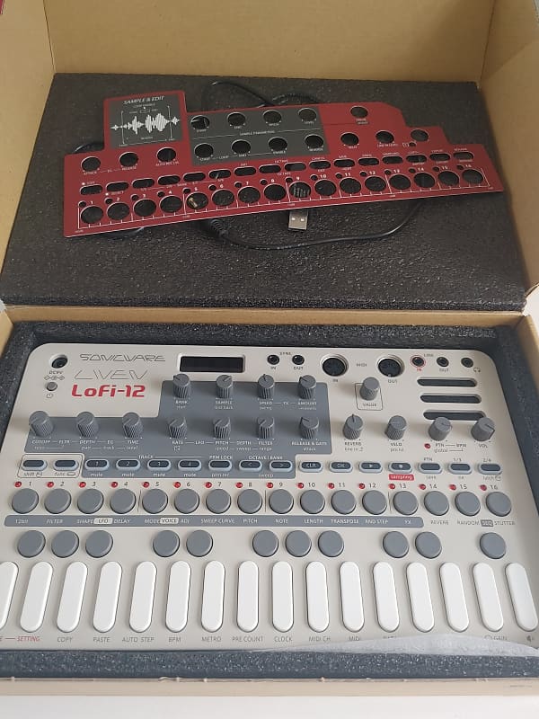 Sonicware Liven Lofi-12 27-Key Sampling Groovebox 2023 - Present - Silver image 1