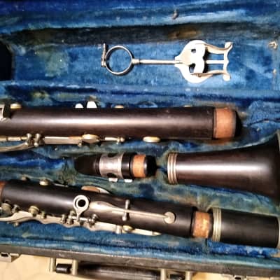 Martin-Freres Paris 1740 intermediate-level wood clarinet