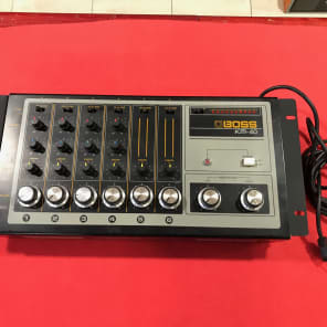 Boss KM-400 Keyboard Mixer ミキサー Boss KM-400 Keyboard Mixer ミキサー
