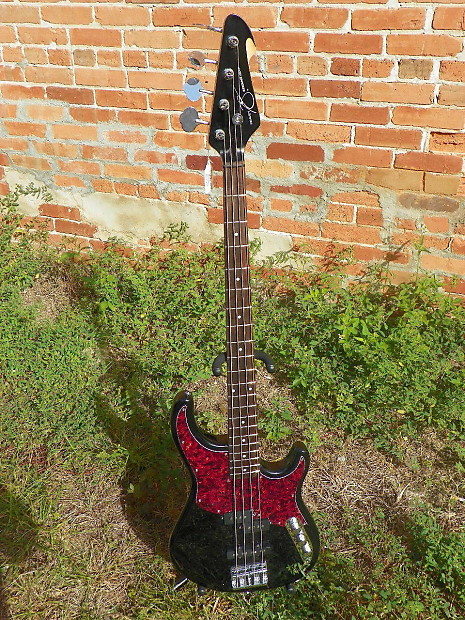 Peavey Zodiac BXP 4 String Electric Bass Guitar MFG Refurbished