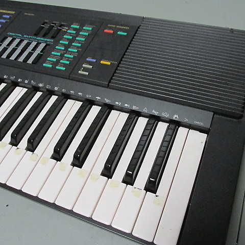 Yamaha PSR-36 Portable Keyboard 61 Keys | Reverb