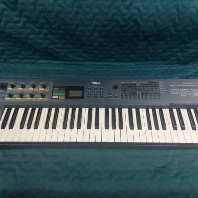 Yamaha AN1x Virtual Analog Synthesizer 1997 - Blue
