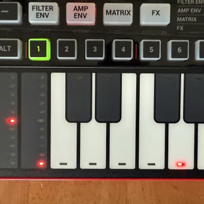 IK Multimedia IK Multimedia UNO Synth Pro Desktop 32-Key Analog Synthesizer with DECKSAVER image 14