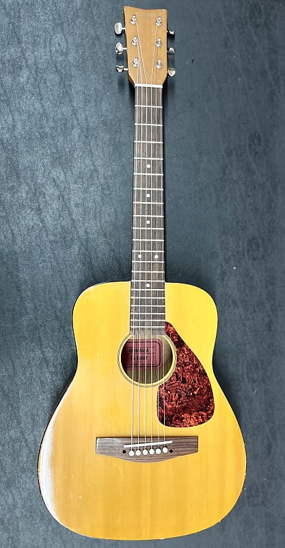 Used Yamaha FG-Junior Acoustic Guitar W/bag image 1