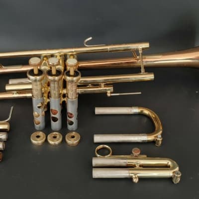 Conn Doc Severinsen 1000B Bb Trumpet with Case Ready to Play image 11