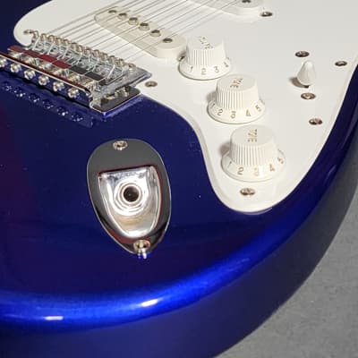 Squier Affinity Series Strat Rosewood Fretboard - 2004 - Metallic Blue image 12