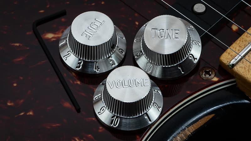 Custom strat deals knobs