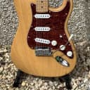 Fender American Standard Stratocaster with Maple Fretboard 1993 Natural