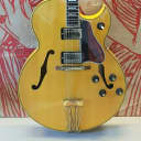 Gibson  Byrdland  Florentine cut 1968 natural gone to yellow patina!