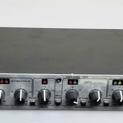 dbx 166xs Dual-Channel Compressor / Limiter / Gate