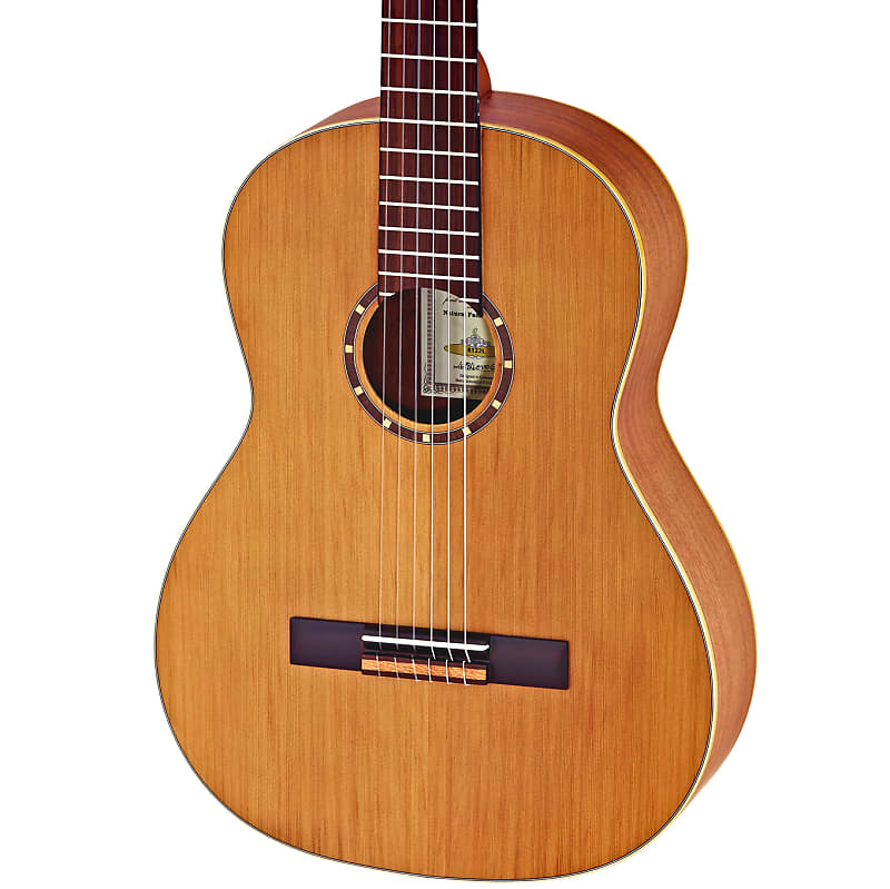 Ortega Family Series Cedar Top Nylon String Left-Handed Acoustic Guitar R122L