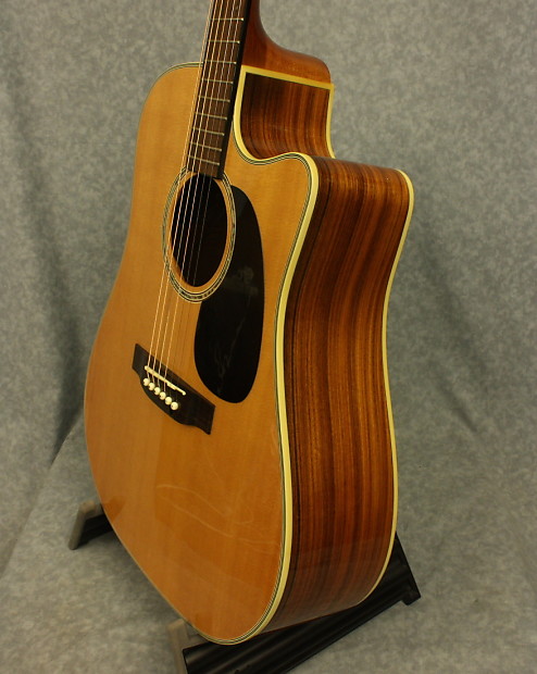 Takamine EG330SC Acoustic Electric Guitar with Hardshell Case