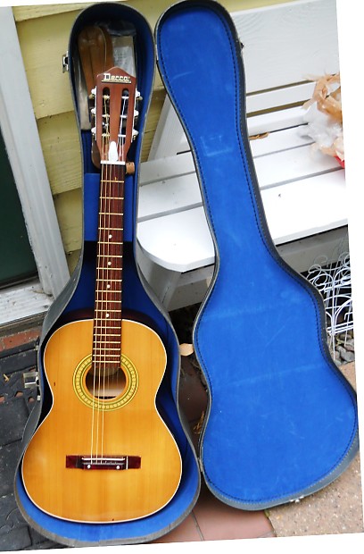 Decca DMI 124 Japan 60 s Classical acoustic guitar with Worcester case strap handtag receipt