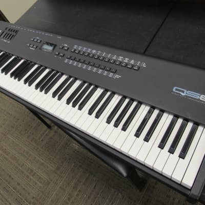 Alesis QS8 88 Key Semi- Weighted Digital Synth / Piano