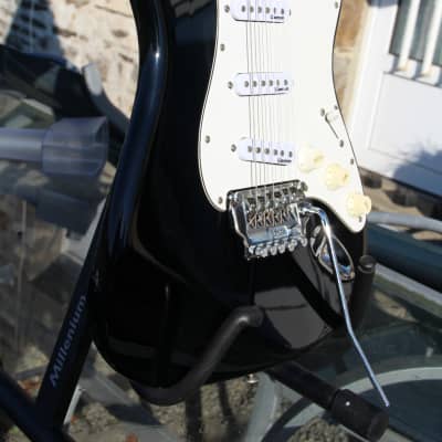 Fender Contemporary Series Stratocaster SSS 1985 A serial image 4
