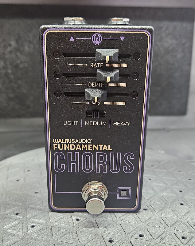 Walrus Audio Fundamental Chorus