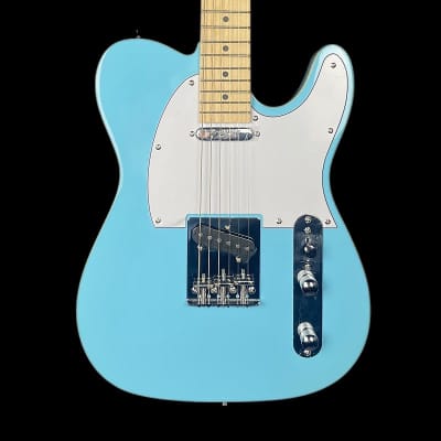 Chord CAL62M-SBL Electric Guitar in Surf Blue for sale