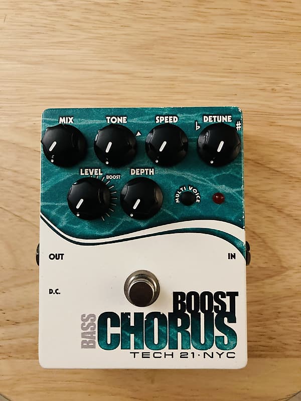 Tech 21 Bass Boost Chorus | Reverb