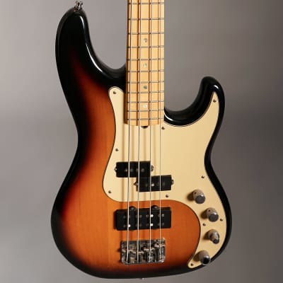 Fender American Deluxe Precision Bass Ash with Maple Fretboard 2006 - Tobacco Sunburst image 1