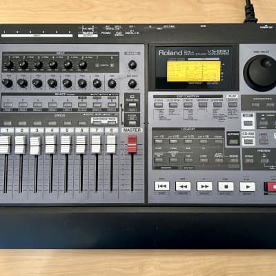 Shops Roland VS-890