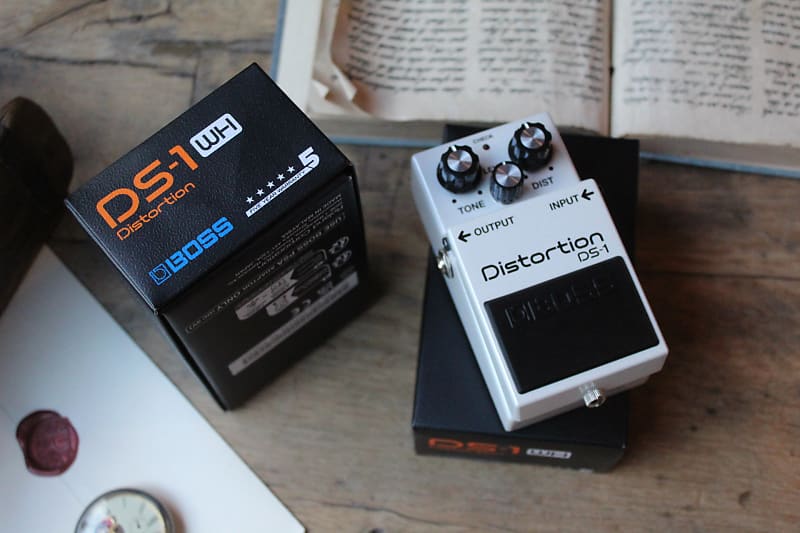 【新品同様美品】Boss DS-1 White BOSS DS-1 White LTD – Boutique Effect Pedal | Max Guitars