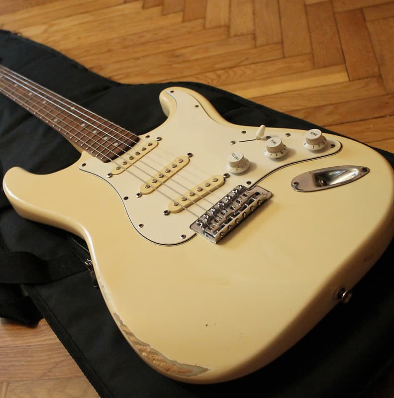 Squier store stratocaster relic