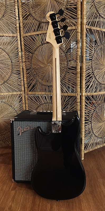 Fender Mustang Bass Limited Edition Ebony Black with Case