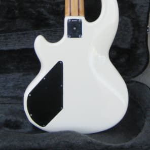 1987 Wal MkII 5 string bass - white finish, w/ OHSC image 7