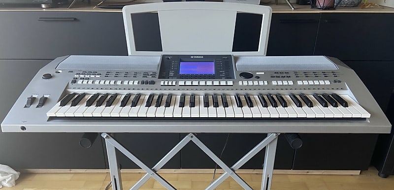 Yamaha PSR S700 S700 Keyboard Arranger | Reverb Canada