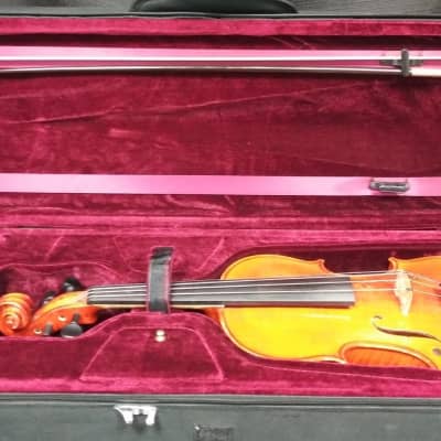Used Cadenza 4/4 Violin w/Case image 4