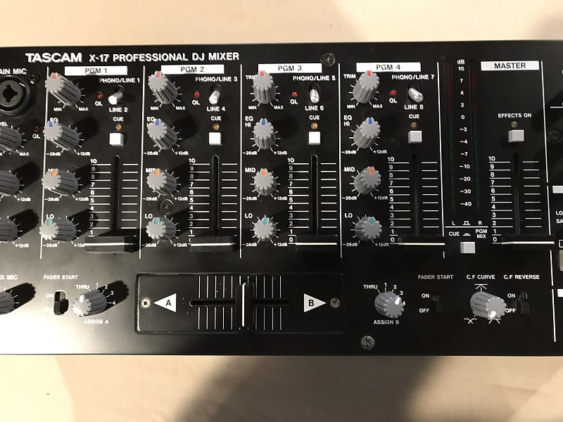 TASCAM X-17 PROFESSIONAL DJ MIXER ミキサー Tascam X-17 Professional DJ Music/Audio Mixer with Sampler