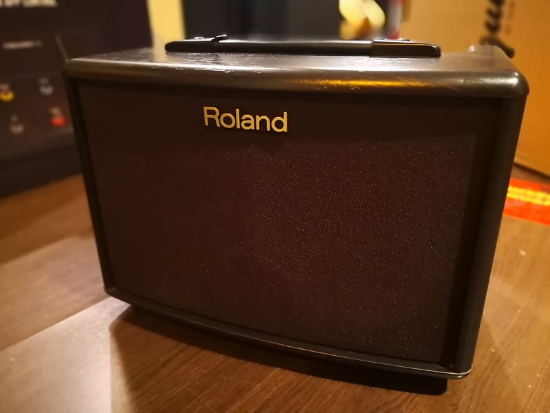 ROLAND AC33 AMPLIFICATORE PER CHITARRA ACUSTICA