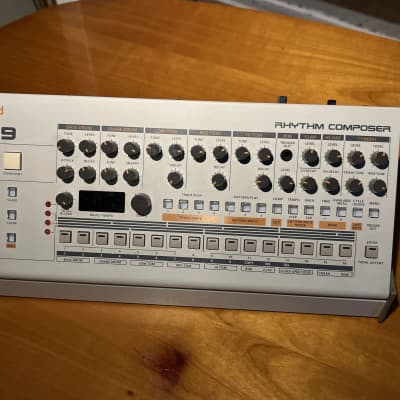 Roland Boutique Series TR-09 Rhythm Performer Drum Machine