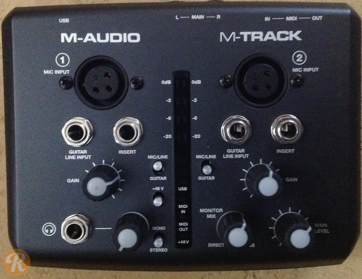 M-Audio M-Track 8-Channel USB Audio Interface (Black) : M-Audio: :  Musical Instruments