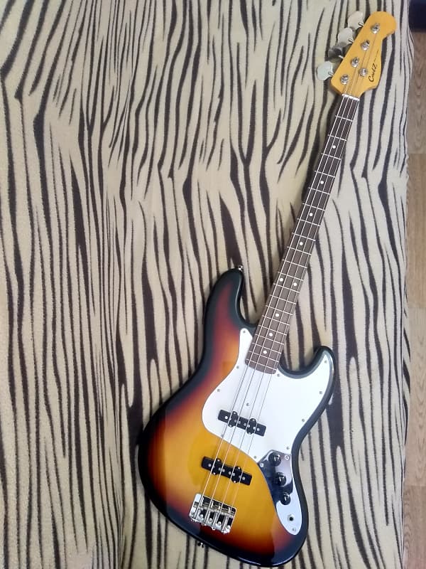 Cool-Z Jazz Bass copy ZJB-V/R Fujigen