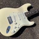 2011 Fender American Standard Stratocaster Rosewood Fingerboard Olympic White