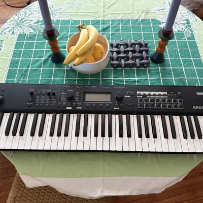 Korg KROSS 2 61-MB 61-Key Synthesizer Workstation 2017 - Present - Matte Black