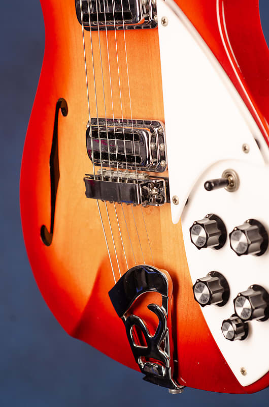 Rickenbacker 310 (two pickups 'R' tailpiece 1967 - Fireglo